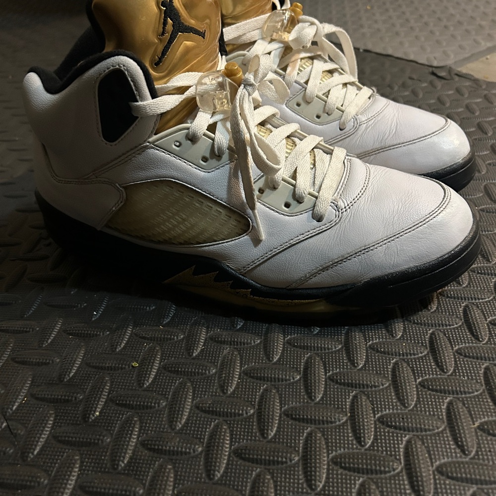 Jordan 5 Olympic (2016)